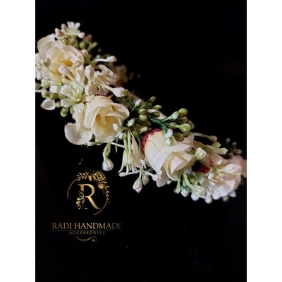 Radi handmade Диадема с бледо жълти рози (633)