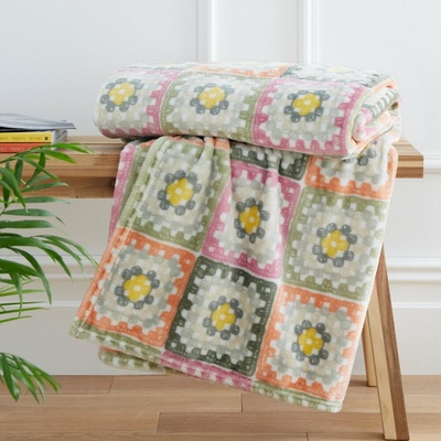 Catherine Lansfield Mikroplyšová deka Crochet Print Cosy 30x170