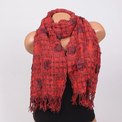 Дамски шал в оранжеви нюанси с цветя