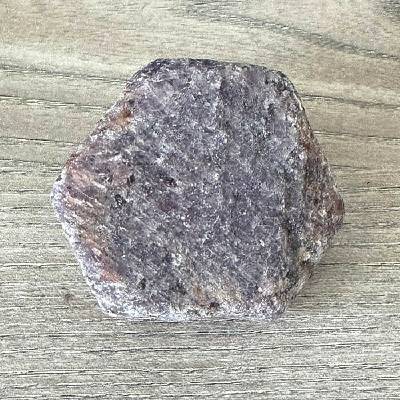 Nefertitis Rubín surový Tanzánie 9 NF66453 - cca 5,5 x 5,2 x 2,4 cm, 194 g