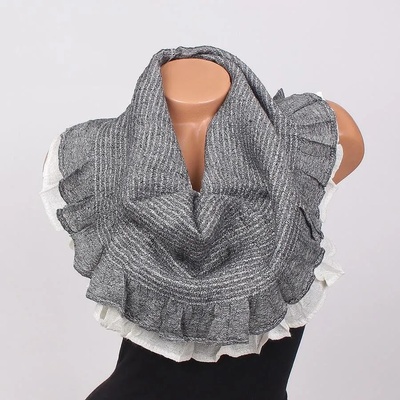 Дамски шал яка в черно и бяло