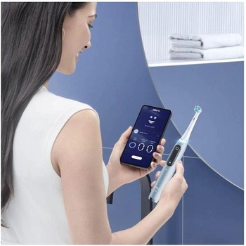 Image 1 of Oral-B iO Series 9 Luxe Edition aqua marine