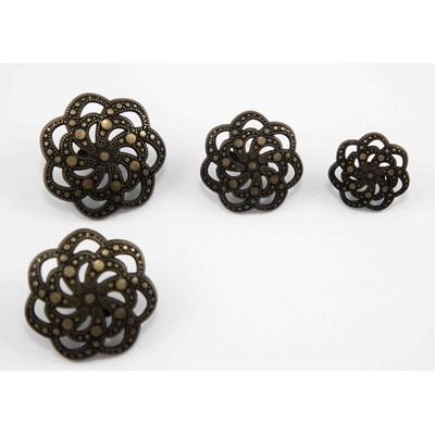 Luxusný kovový filigránsky gombík - staromosadz - priemer 2,7 cm