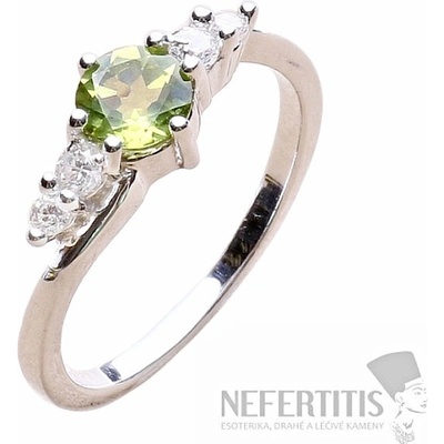 Nefertitis Prsten stříbrný s broušeným olivínem a zirkony 011580 PD