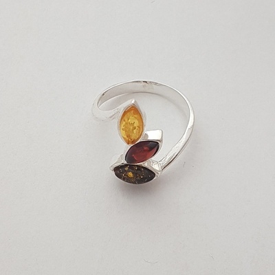 Ibeauty Jantarový prsten se třemi ovály J 261R P