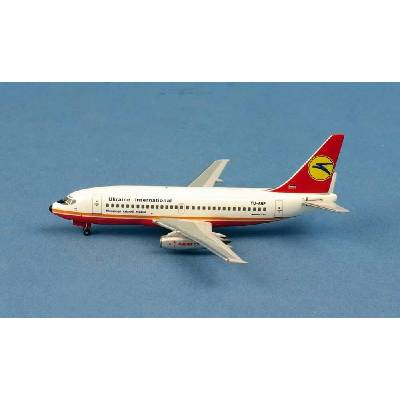 AeroClassic B737-200 Aviogenex Ukraine International Hybrid Colors 1:400