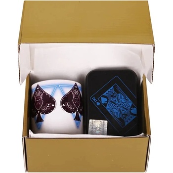 Подаръчен комплект с чаша и луксозни водоустойчиви черни pvc карти (К102262)