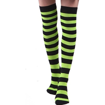 Дълги памучни чорапи в черно и светлозелено райе