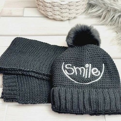 Dětský zimní set šála a čepice Smile černá