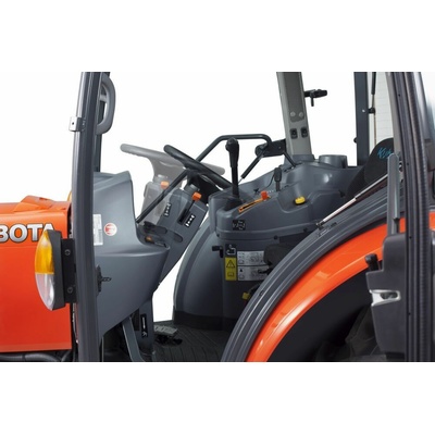 Kubota L2522D kabína AC