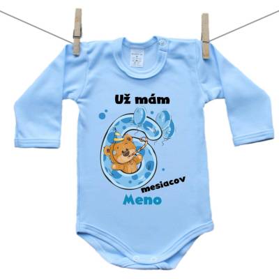 Boodyy Modré body s dlhým rukávom Už mám 6 mesiacov s Medvedíkom a menom dieťatka Chlapec