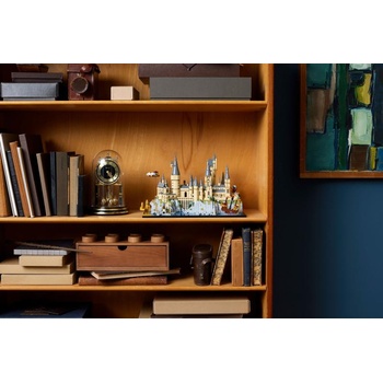 Image 1 of LEGO® Harry Potter™ - Hogwarts Castle and Grounds (76419)