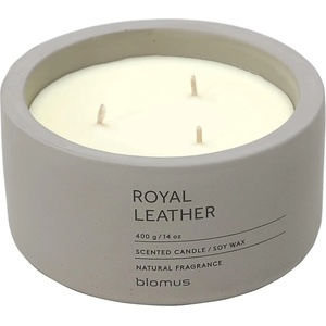 Blomus (Германия) Ароматна свещ BLOMUS FRAGA с аромат Royal Leather - Ø13 х 6.5 см - цвят сиво-бежов (BLOMUS 65961)