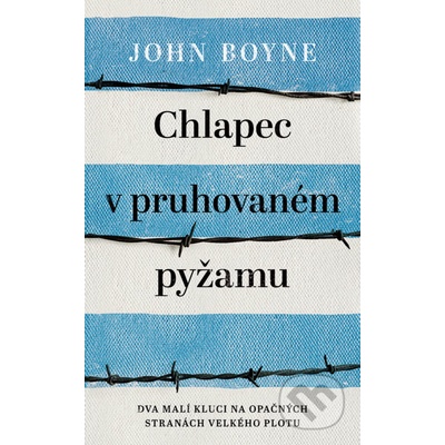 Chlapec v pruhovaném pyžamu