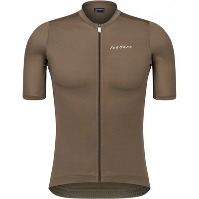 Isadore Debut Tarmac