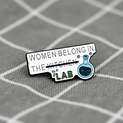 Pinarna Women belong in the lab Ženy patří do laboratoře hranatý