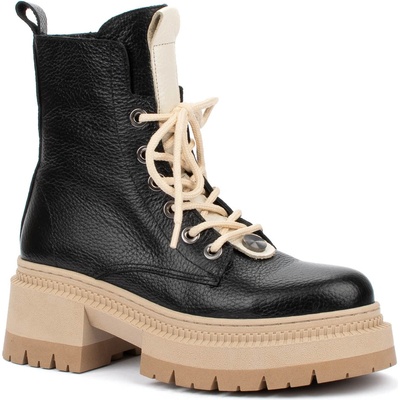 Дамски боти от естествена кожа с бежова подметка