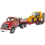 BRUDER Bruder MACK Granite модел влекача с платформ за JCB 4CX багер, червен (02813)
