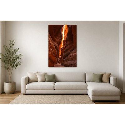 Obraz na plátně – Světlo v úzkém skalním kaňonu 90 × 135 cm