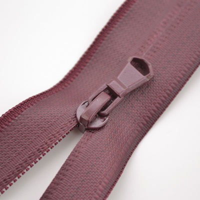 Takoy Zip Sarah voděodolný dělitelný 5mm - ostružinová 60 cm