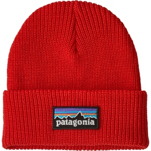 Patagonia Детска зимна шапка (beanie) Patagonia Kid's Logo Beanie - P-6 Logo: Sizzle Red - размер One Size (904-4596-0311)