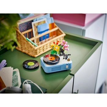 Image 1 of LEGO® Creator 3-in-1 - Record Player with Flowers (31172)