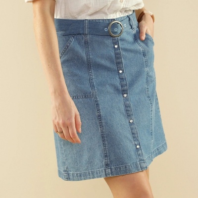 Rozšírená džínsová sukňa s opaskom na kovovú sponu zapratá modrá