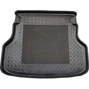 CarMart Стелка за багажник за Toyota Avensis (2003-2008) Combi