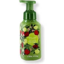 Bath & Body Works Pěnové mýdlo na ruce BASIL LEAF & APPLE 259 ml