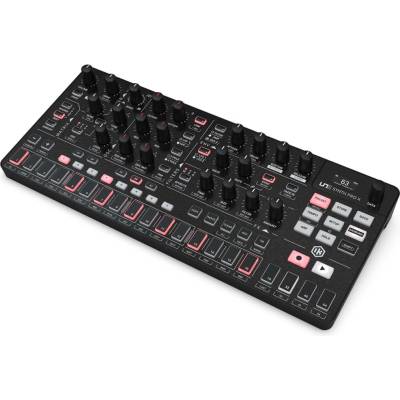 IK Multimedia UNO Synth Pro X