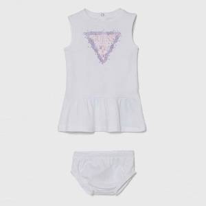 Guess Памучна рокля в бяло с цветя за бебе момиче Guess