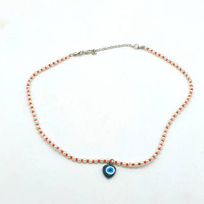 Колие бяло и червено сърце + око