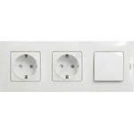Legrand - Двоен битов SCHUKO контакт и еднополюсен ключ № 1 с рамка NILOE 250V в бяло (LR0113F)