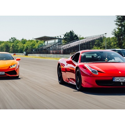 Jízda ve Ferrari 458 Italia na polygonu