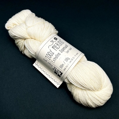 MMboutique Příze na barvení 100% merino ovčí vlna Extrafine Sport 300 m