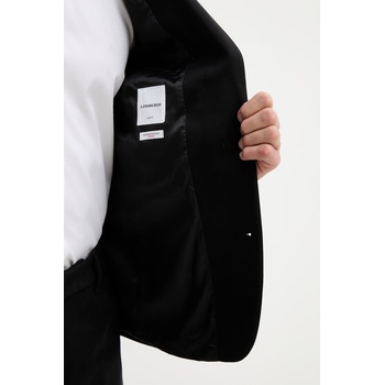 Lindbergh Сако Lindbergh (30.306052)