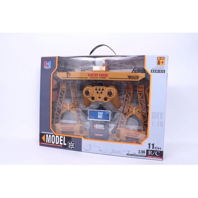 RC žeriav – mostový žeriav s nakladačom