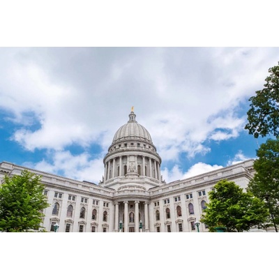 Dimex MS-5-2999 Vliesová fototapeta Státní kapitol ve Wisconsinu rozměry 375 x 250 cm