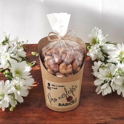 Nutworld Mix ořechů v medu a soli v celofánku a kelímku Pro nejlepší babičku 180 g