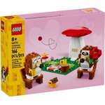 LEGO® Hedgehog Picnic Date (40711)