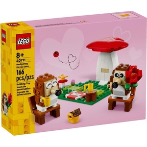 LEGO® Hedgehog Picnic Date (40711)