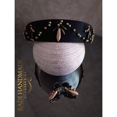 Radi handmade Черна диадема със зелени кристали и перли (327)