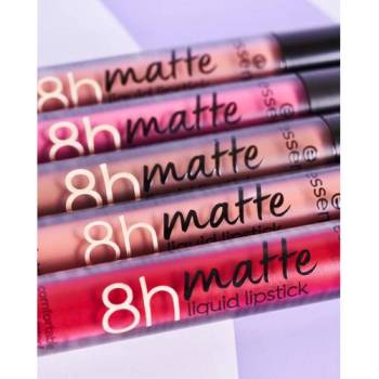 essence 8h Matte Liquid Lipstick матово течно червило с дълготраен ефект 2.5 ml нюанс 03 Soft Beige