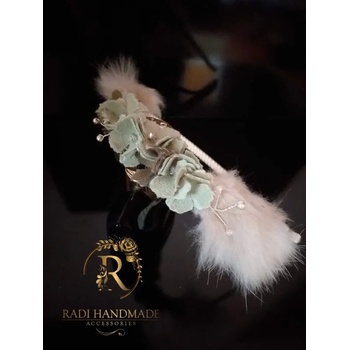 Image 1 of Radi handmade Диадема с малки зелени цветенца и заешка кожа (100)