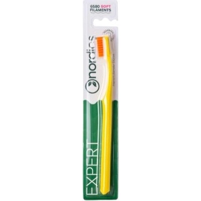 Nordics Oral Care Zubná kefka Soft s ergonomickým zahnutím Žltá
