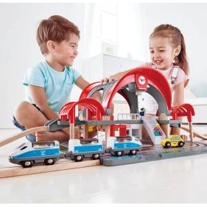 Hape ЖП комплект - станция Гранд Сити