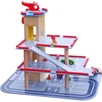 KIK dřevěná 4 patrová garáž s heliportem