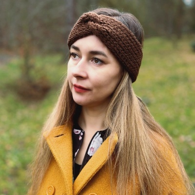 Monyta Háčkovaná z organické vlny Hnědá