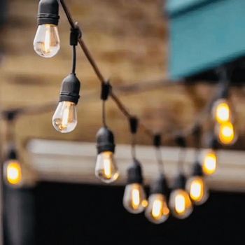 Външна светлинна линия с 10 led крушки e27 в топло бяло 5 м. , водоустойчивост ip65 К31