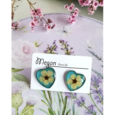 Meganflo Обеци сърца с бяла върбинка на тюркоазен фон